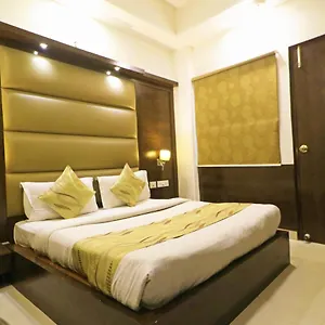 3* Hotel Pathway Near Delhi Airport